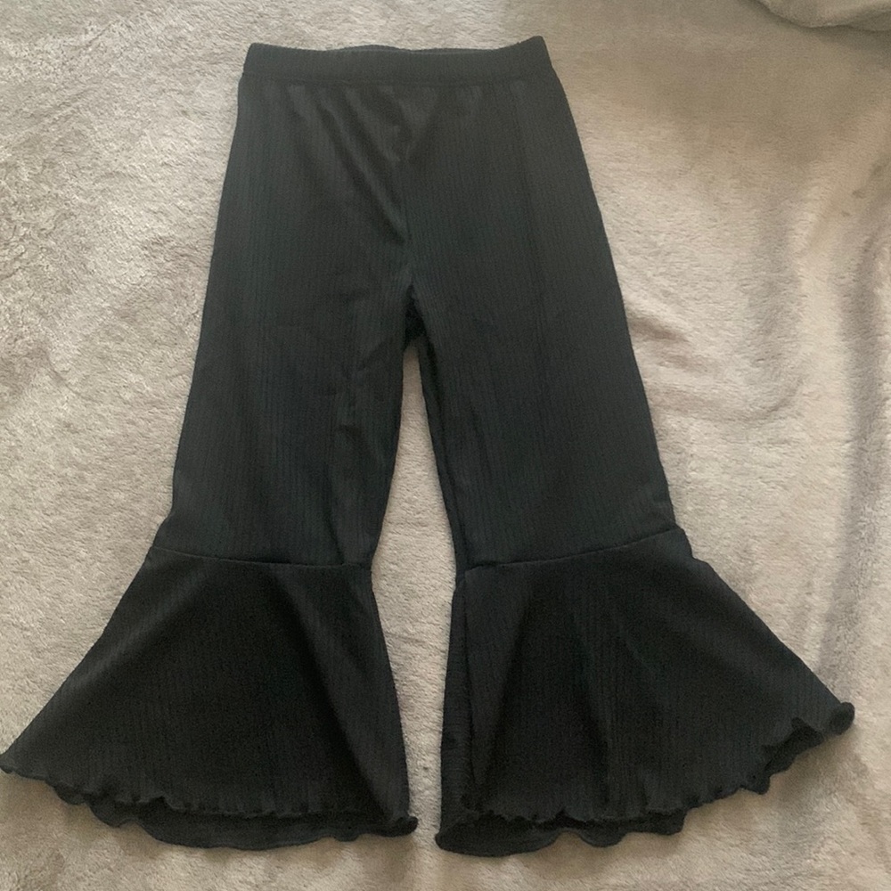 3T flared black pants